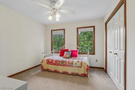 9691 River Oaks Drive North Royalton OH 44133