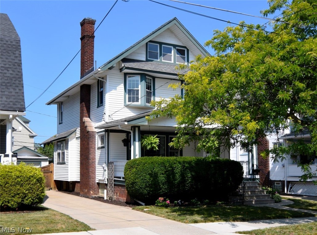 1190 Gladys Avenue Lakewood OH 44107