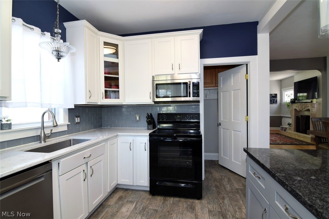 1190 Gladys Avenue Lakewood OH 44107