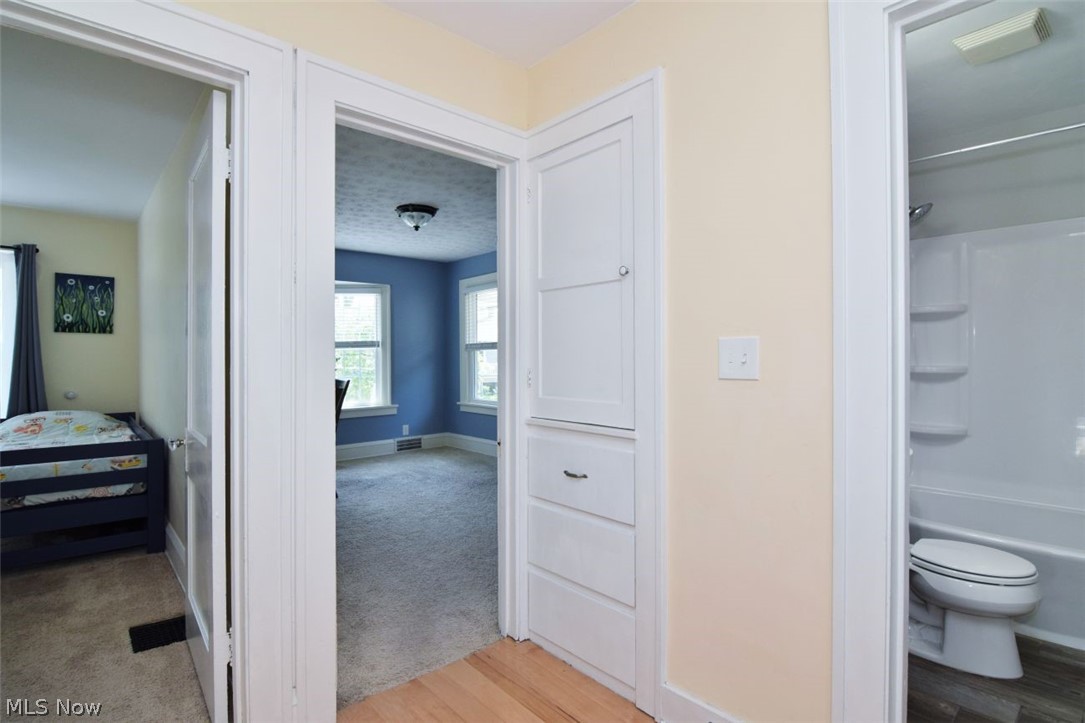 1190 Gladys Avenue Lakewood OH 44107