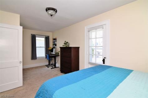 1190 Gladys Avenue Lakewood OH 44107