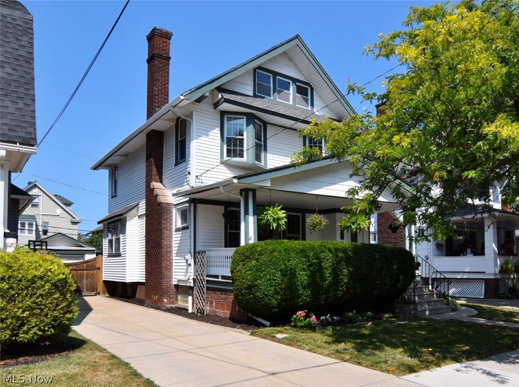 1190 Gladys Avenue Lakewood OH 44107
