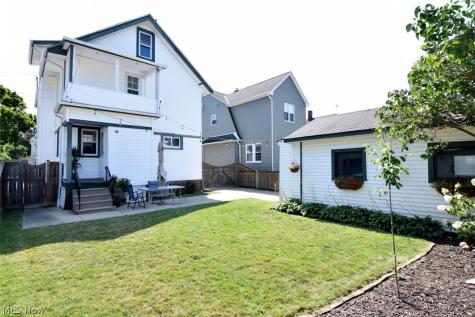 1190 Gladys Avenue Lakewood OH 44107