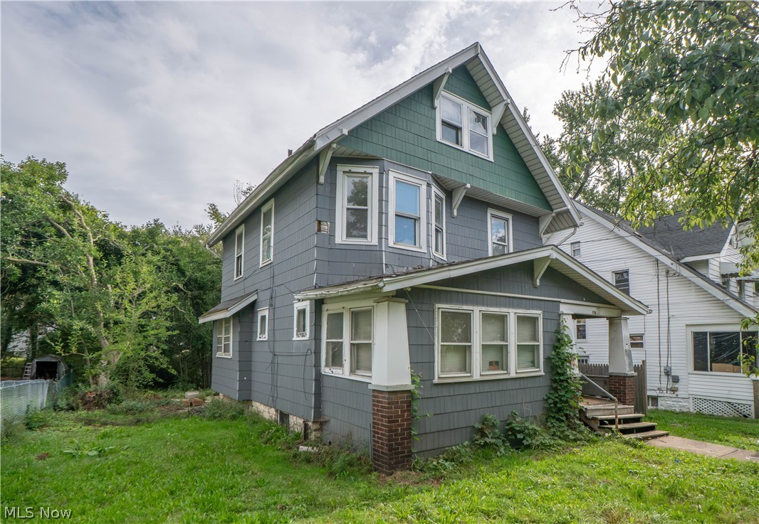 156 Colony Crescent Akron OH 44305