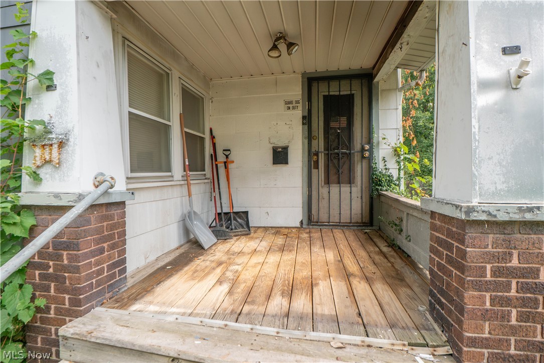 156 Colony Crescent Akron OH 44305