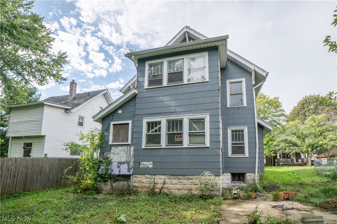 156 Colony Crescent Akron OH 44305