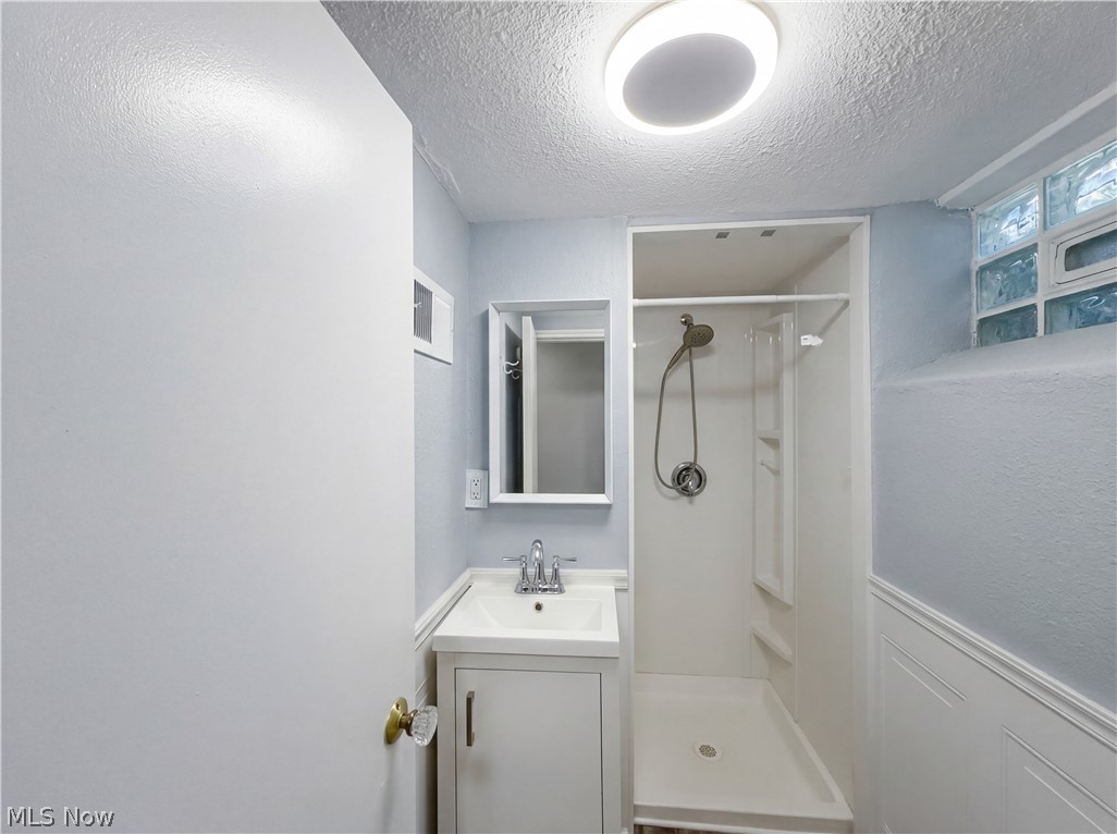 18715 Libby Road Maple Heights OH 44137
