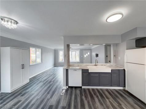 18715 Libby Road Maple Heights OH 44137