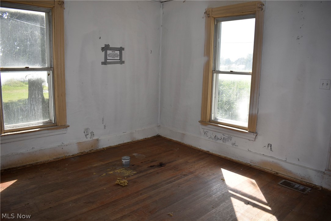 5050 Villa Marie Road Lowellville OH 44436