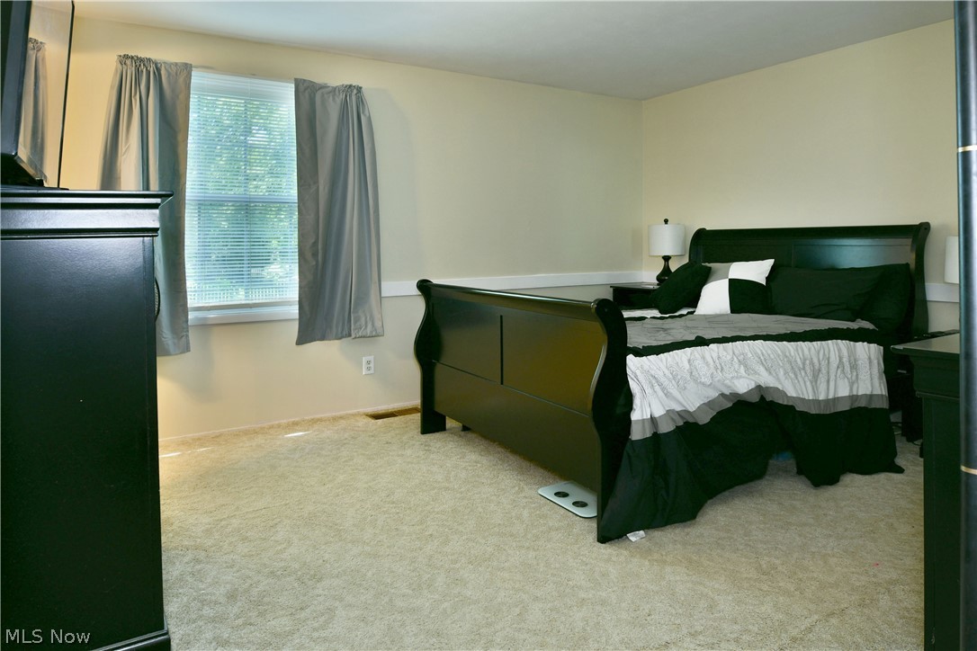 3710 Bellwood Drive SE Warren OH 44484