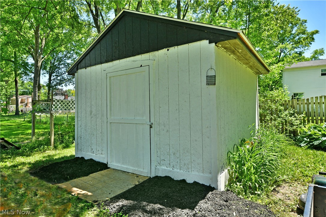 3710 Bellwood Drive SE Warren OH 44484