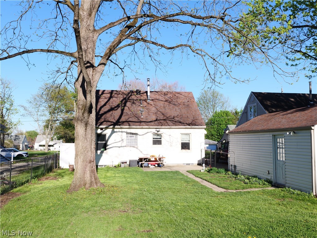 252 Parkgate Avenue Austintown OH 44515