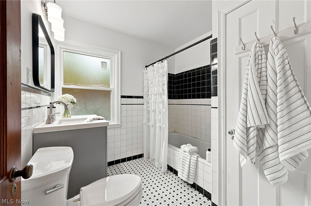 10422 Brighton Road Bratenahl OH 44108