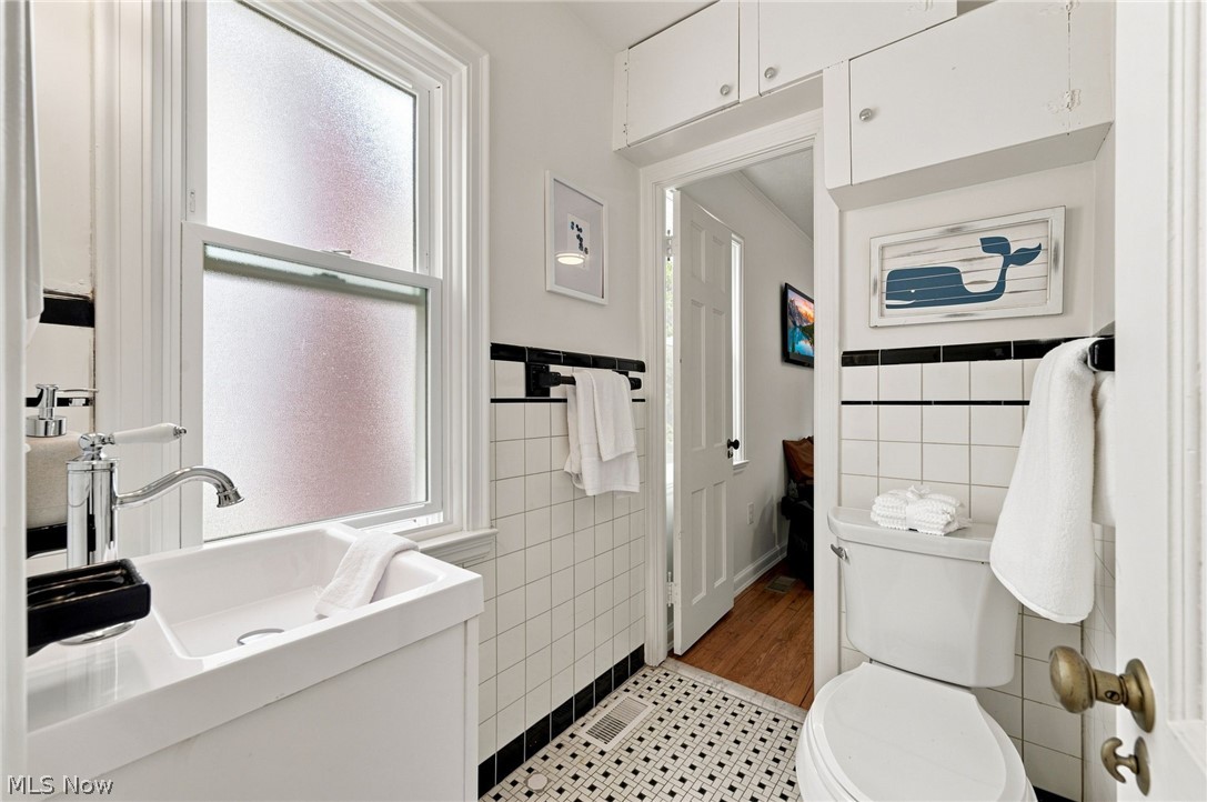 10422 Brighton Road Bratenahl OH 44108