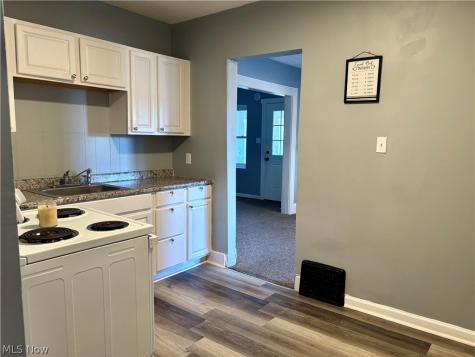 2258 Mogadore Road Akron OH 44312