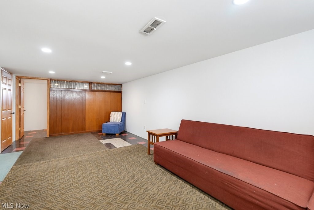 11052 Naomi Drive Parma OH 44130