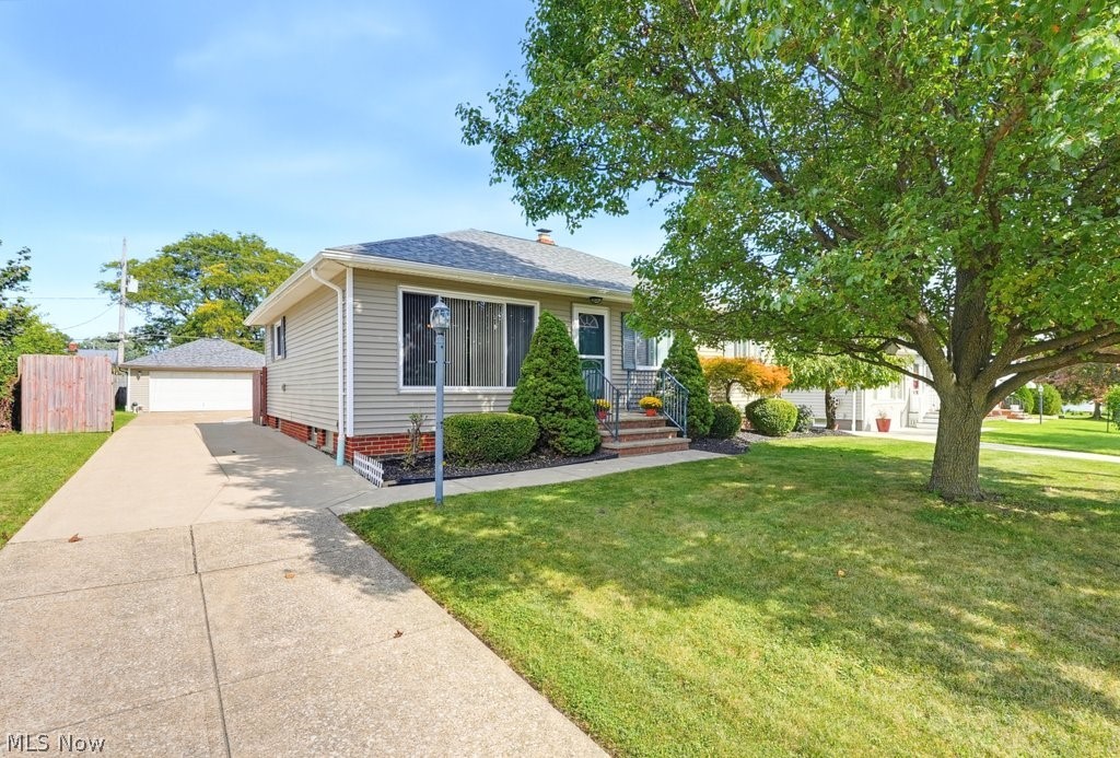 11052 Naomi Drive Parma OH 44130