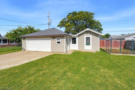 11052 Naomi Drive Parma OH 44130