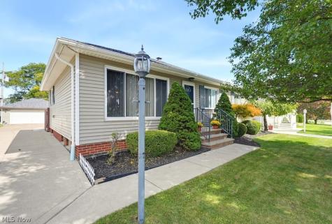11052 Naomi Drive Parma OH 44130