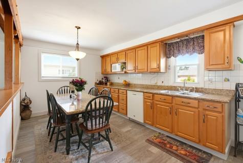 11052 Naomi Drive Parma OH 44130