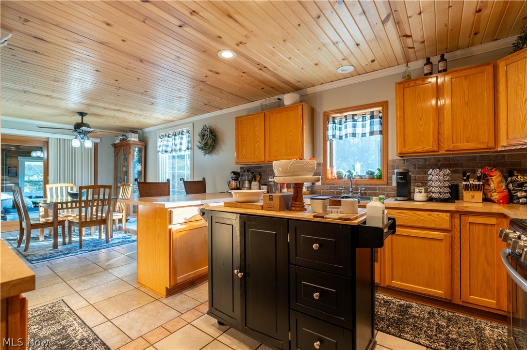 2501 Downing Street SW East Sparta OH 44626