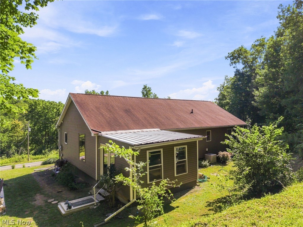 2501 Downing Street SW East Sparta OH 44626