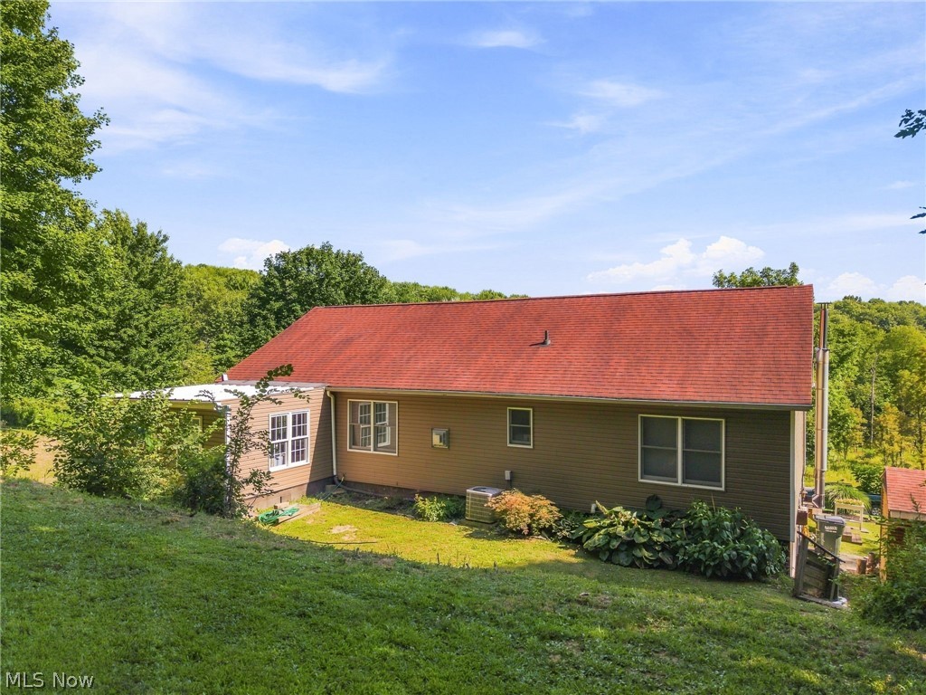 2501 Downing Street SW East Sparta OH 44626