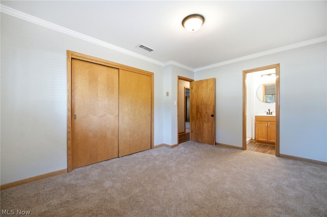 1097 Oak Tree Road Akron OH 44320