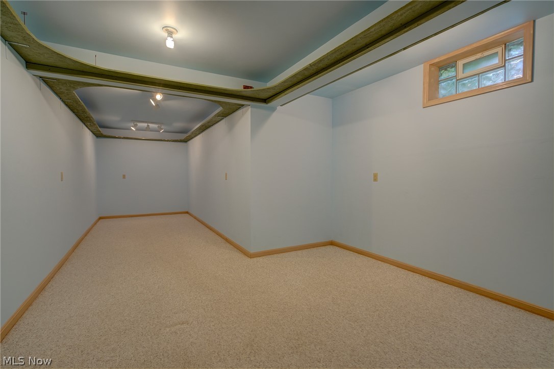 111 Squires Court South Amherst OH 44001