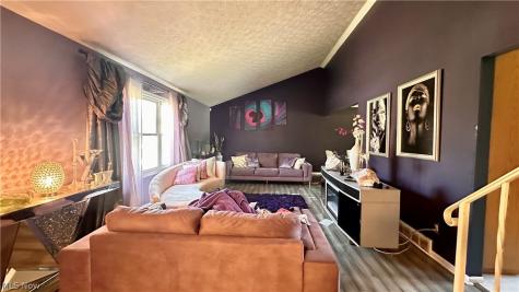 4880 Foxlair Trail Richmond Heights OH 44143