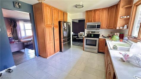 4880 Foxlair Trail Richmond Heights OH 44143