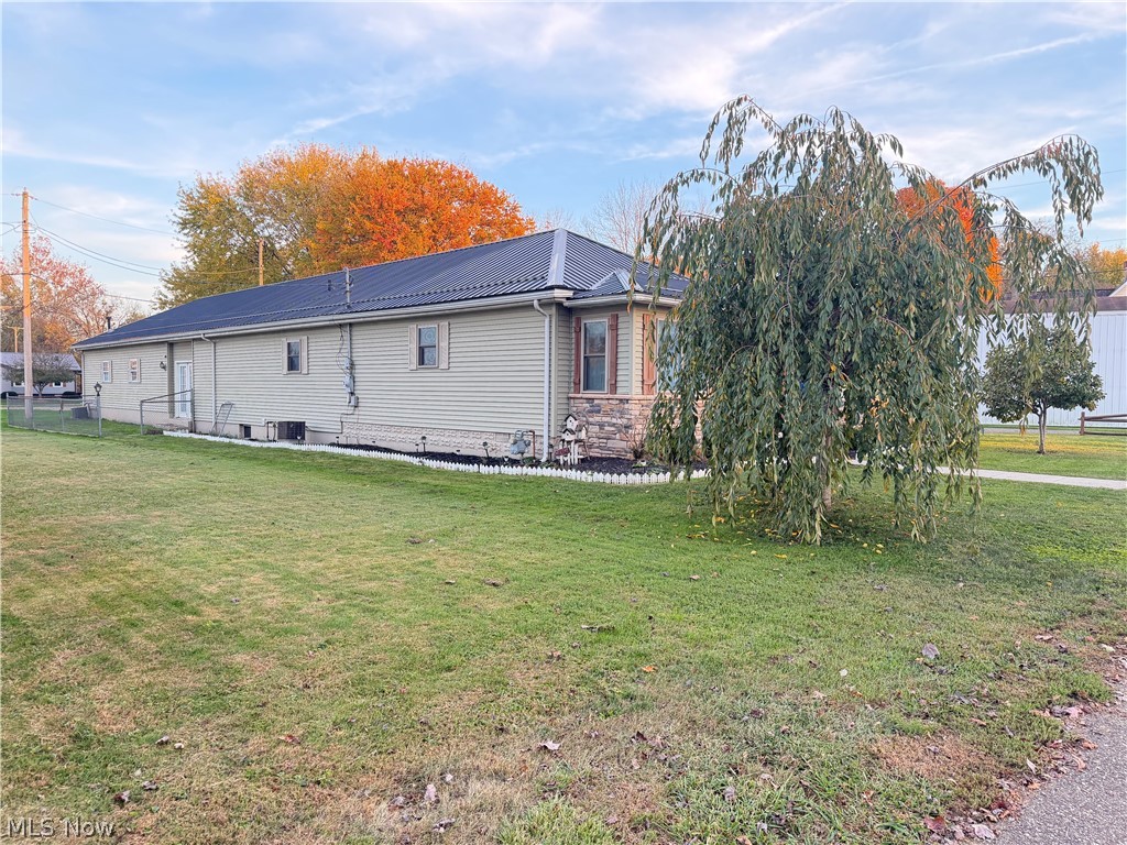 429 Dewey Avenue Newcomerstown OH 43832