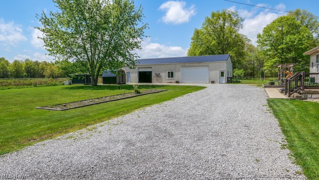 6175 Downs Road NW Warren OH 44481