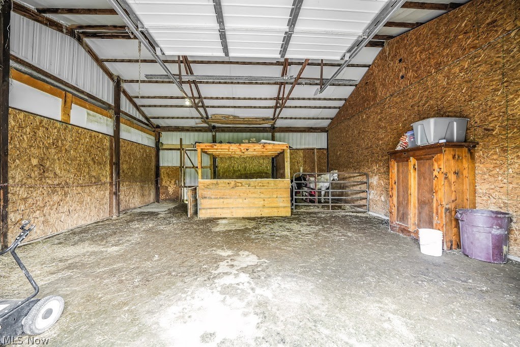 6175 Downs Road NW Warren OH 44481