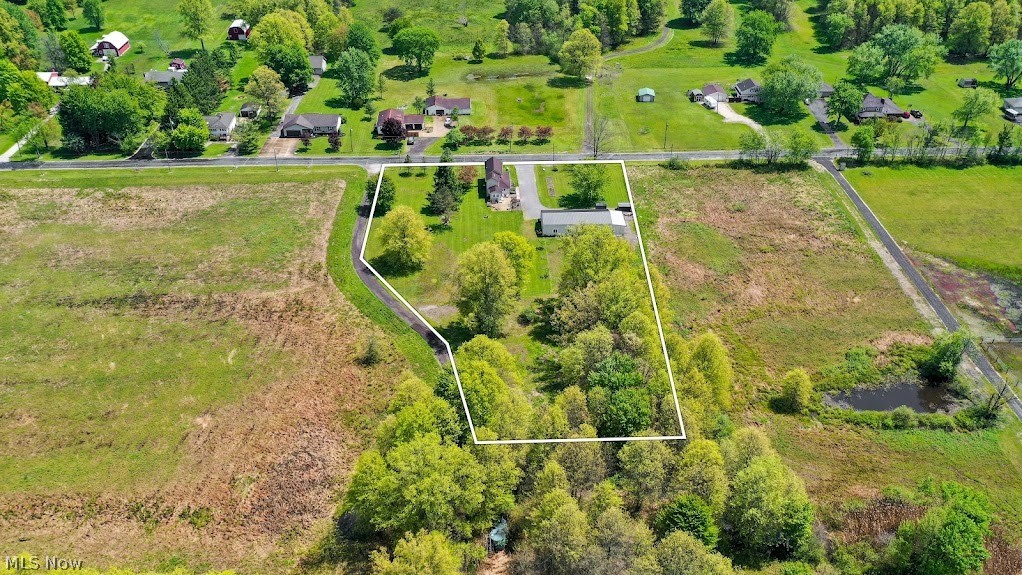 6175 Downs Road NW Warren OH 44481