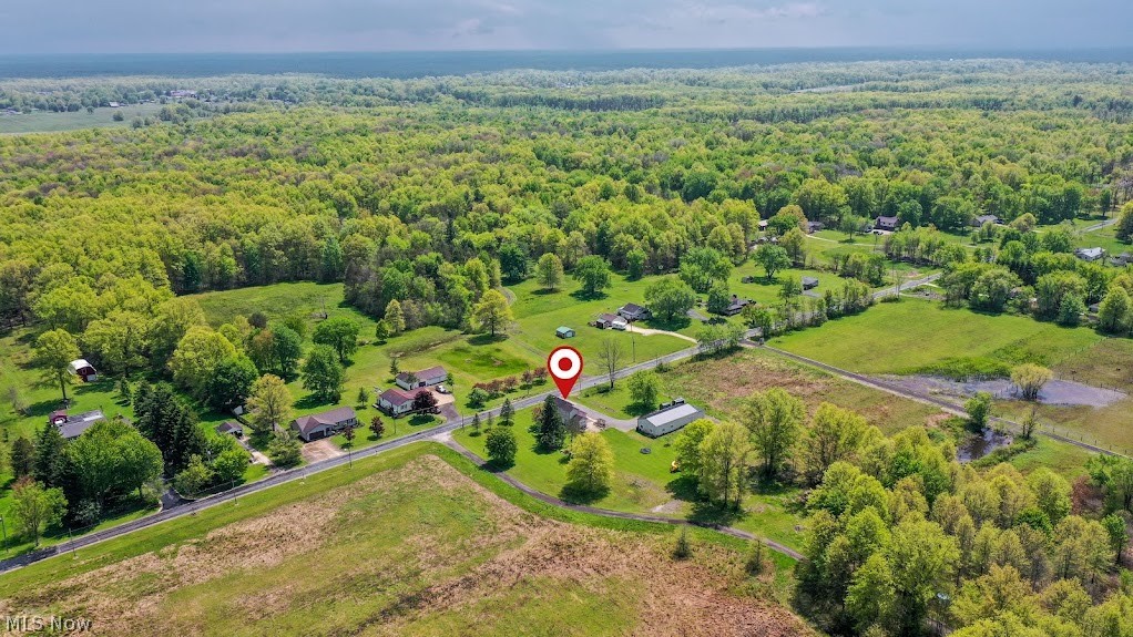6175 Downs Road NW Warren OH 44481