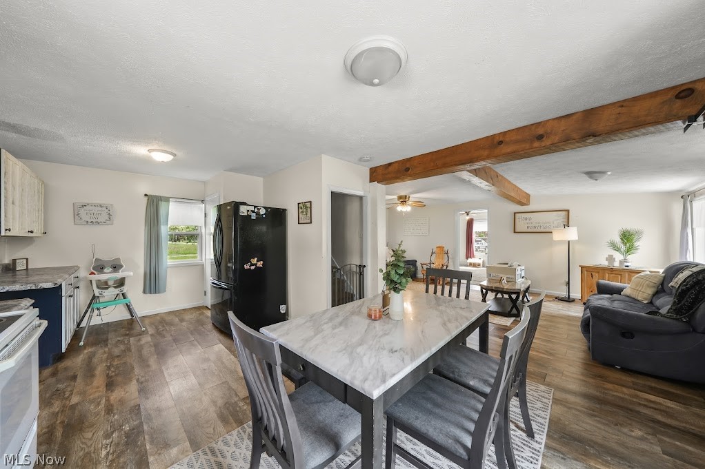 6175 Downs Road NW Warren OH 44481