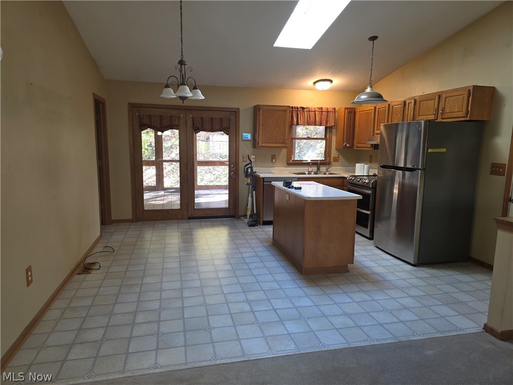 170 French St Road East Palestine OH 44413