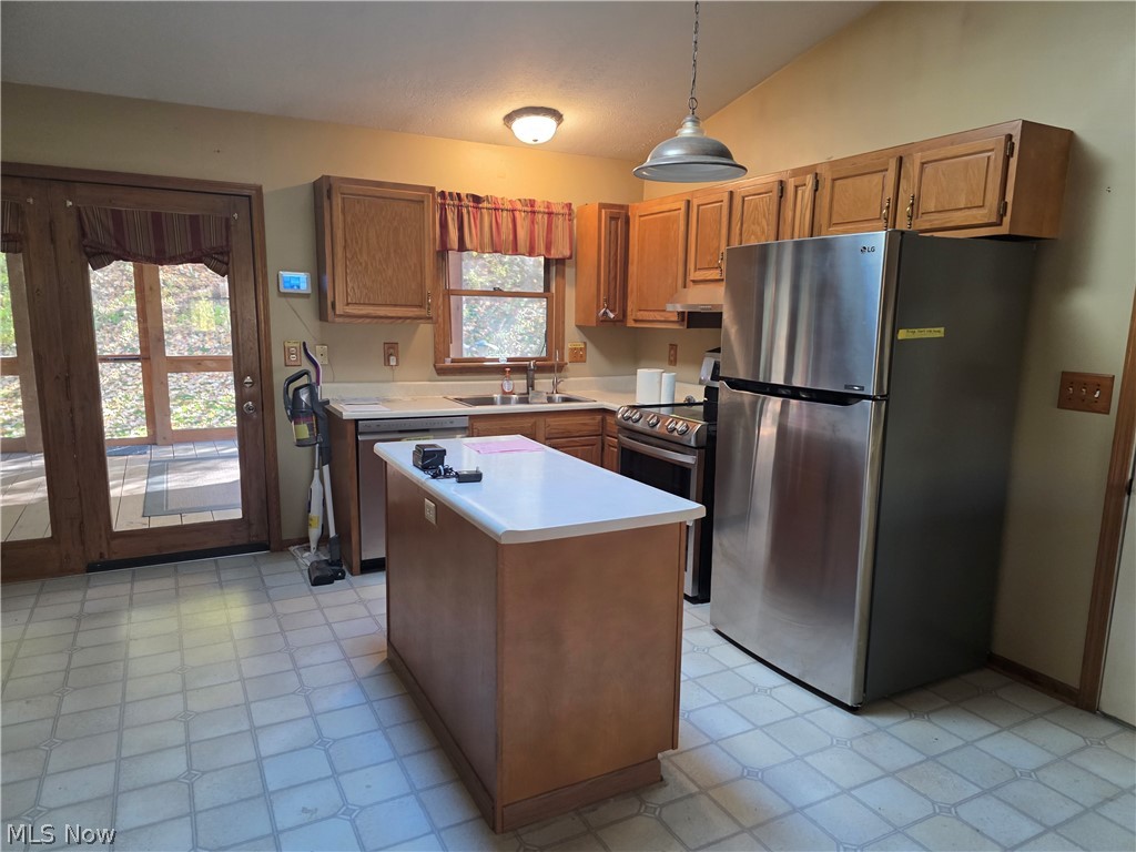 170 French St Road East Palestine OH 44413