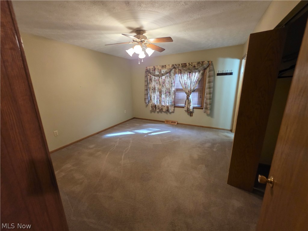 170 French St Road East Palestine OH 44413