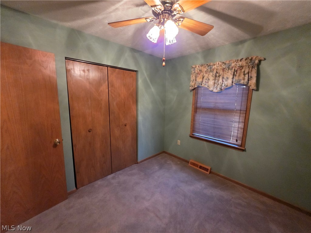 170 French St Road East Palestine OH 44413