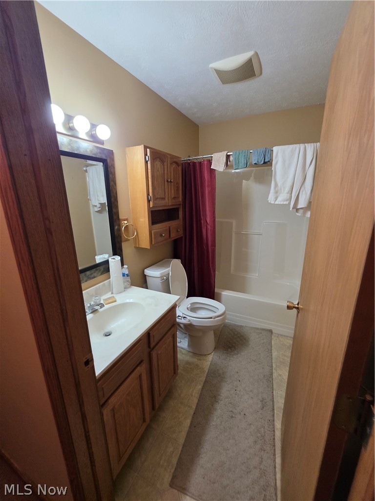 170 French St Road East Palestine OH 44413