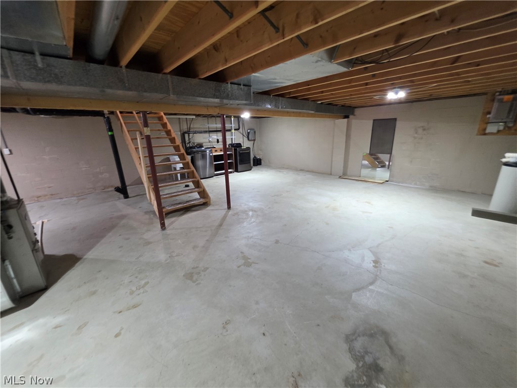 170 French St Road East Palestine OH 44413