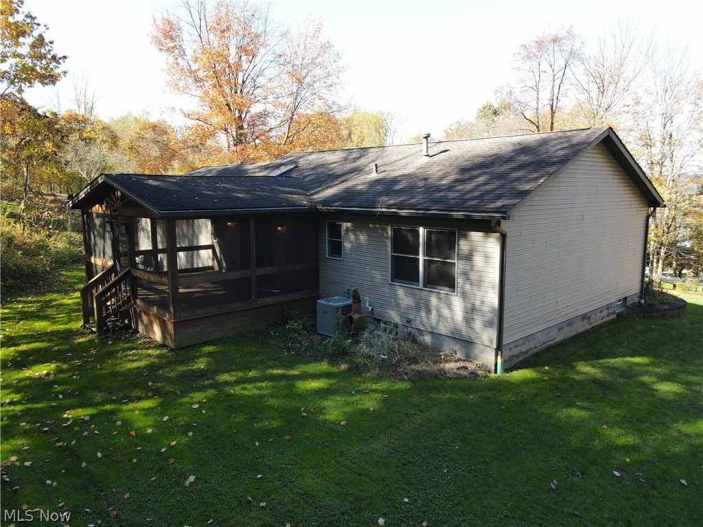 170 French St Road East Palestine OH 44413