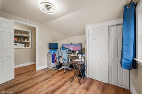 5234 Erwin Street Maple Heights OH 44137