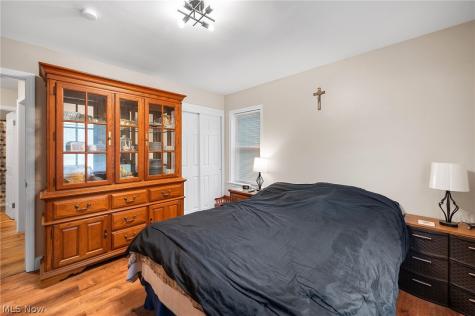 5234 Erwin Street Maple Heights OH 44137