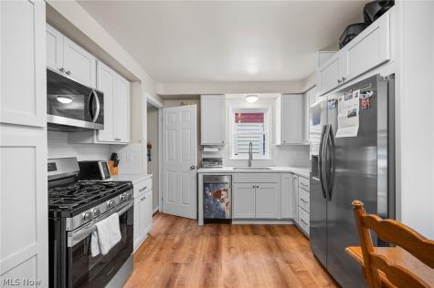 5234 Erwin Street Maple Heights OH 44137