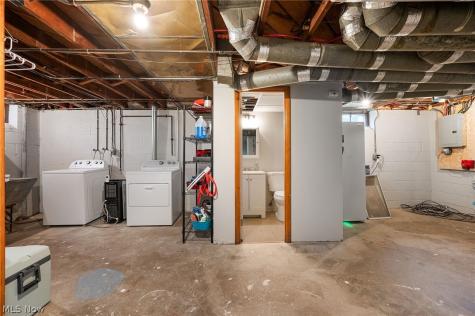 5234 Erwin Street Maple Heights OH 44137
