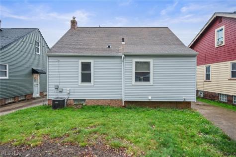 5234 Erwin Street Maple Heights OH 44137
