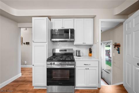 5234 Erwin Street Maple Heights OH 44137
